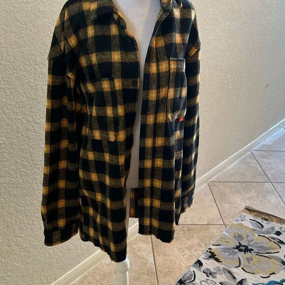 Urban Outfitters Men’s M Brushed Plaid Button-Down Overshirt Black Yellow Plaid - Picture 2 of 11